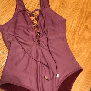 One piece swim suit